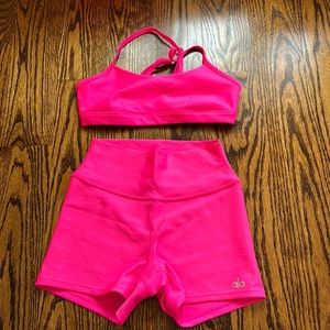 Alo High-Waist Airlift Short & Bra in Neon Pink - Small